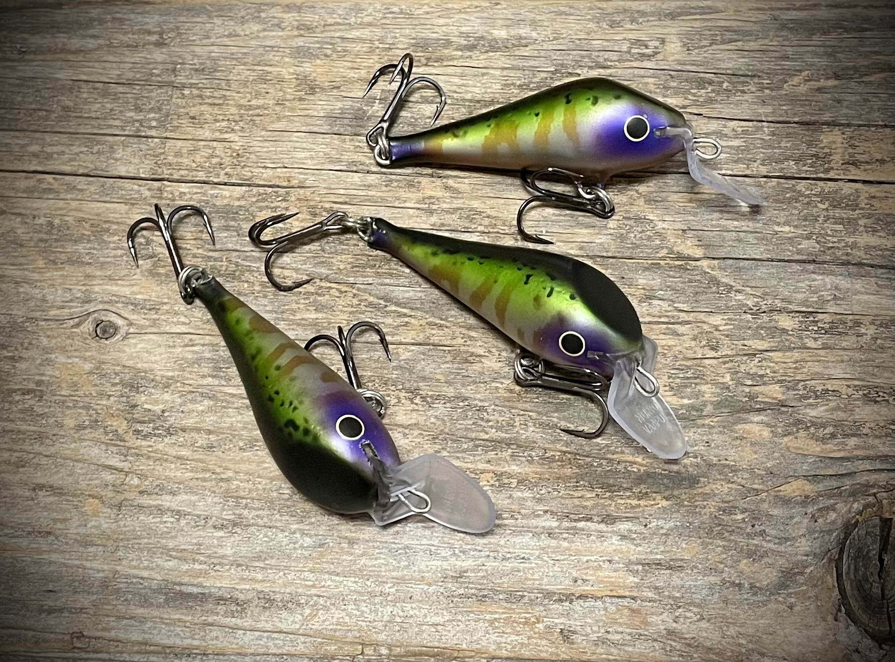 Colour: Deep Green Silver