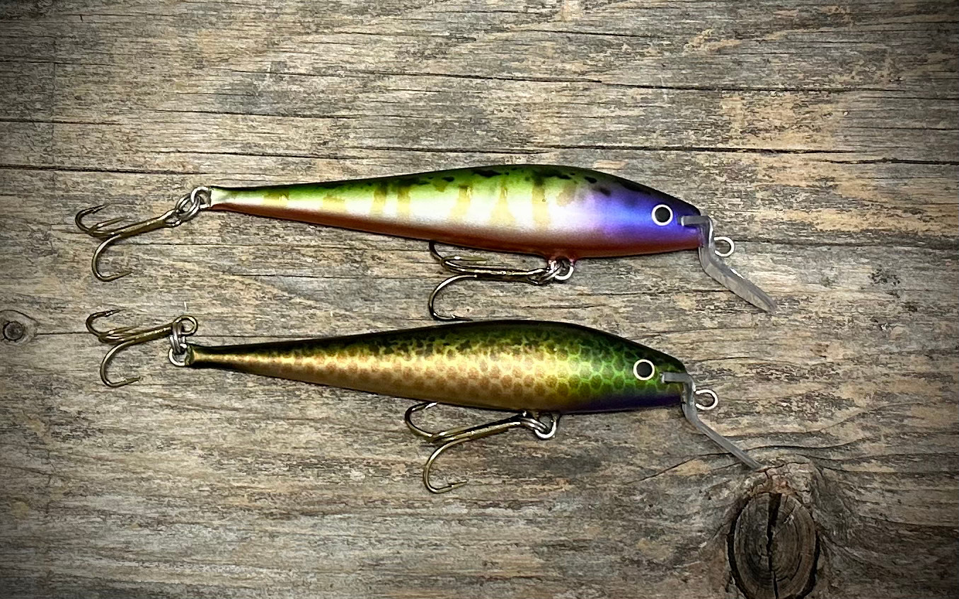 Colours: Deep Green Silver and Gartland